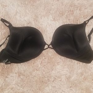 32 C Victoria's secret excellent push up bra